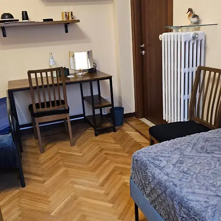 Δωμάτια σε οικογενειακή κατοικία Aury House -historiccenter- Κρεμόνα